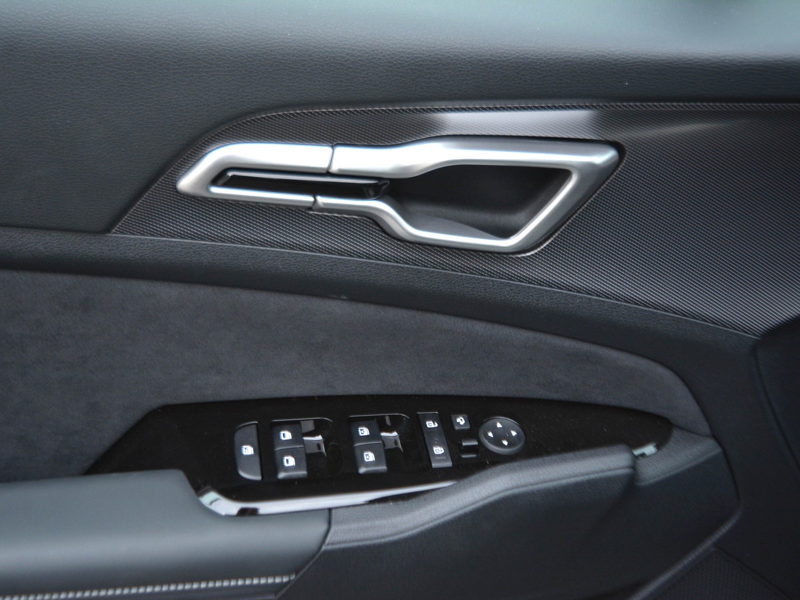 15 - Kia Sportage 1.6 t-gdi hev 210cv gt-line plus at6