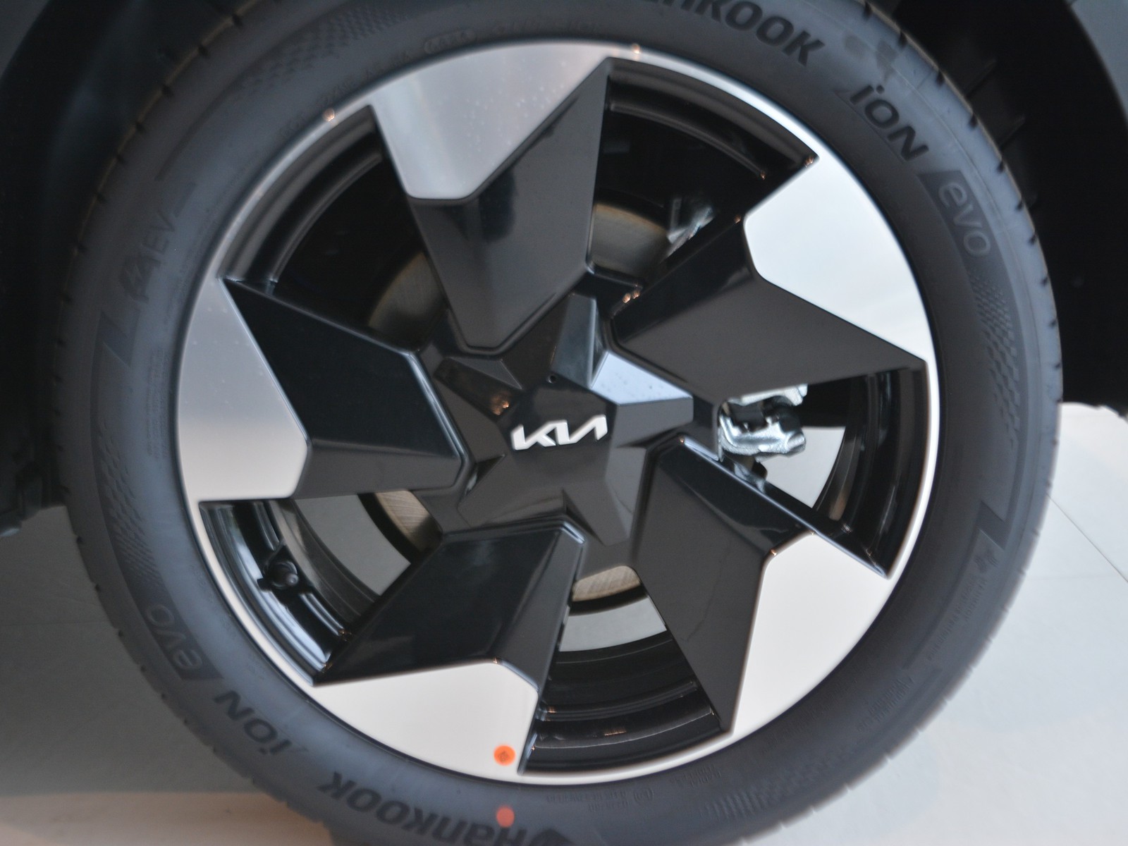 16 - Kia EV2 42,2 kwh earth obc 22kw