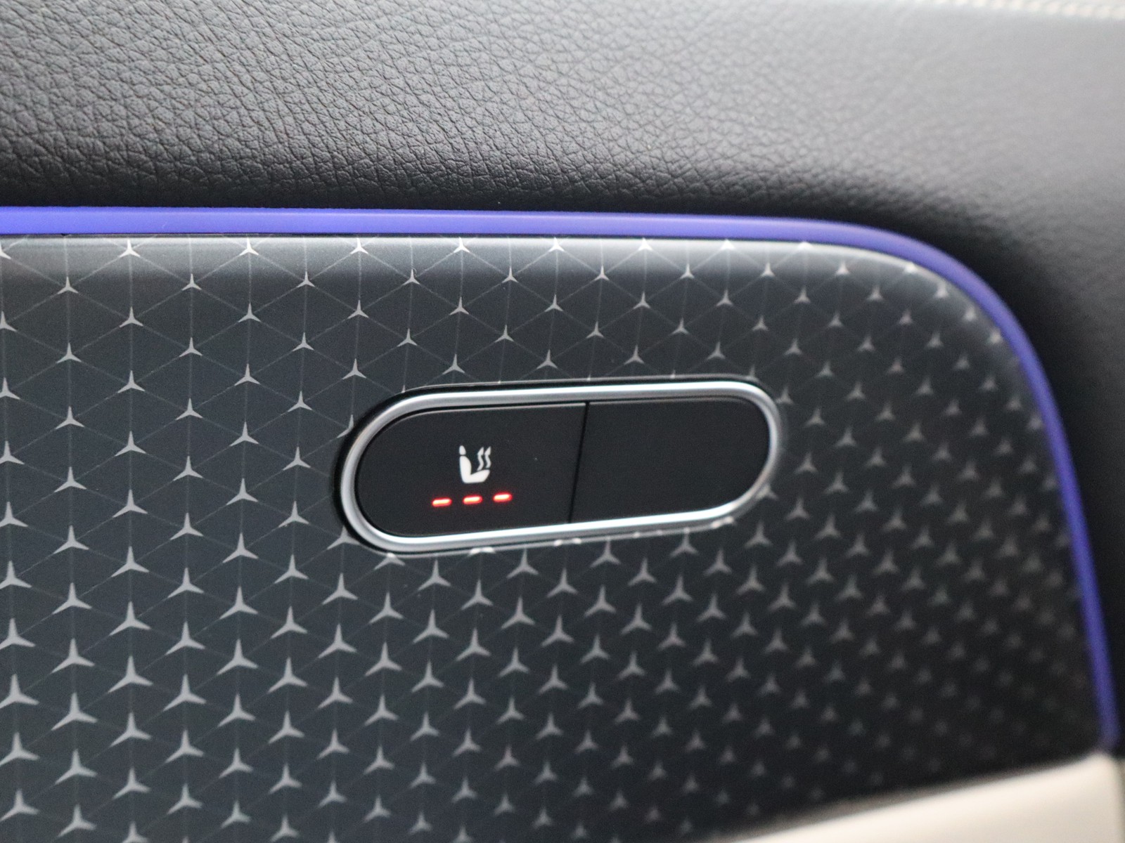 15 - Mercedes GLA 180 d progressive advanced plus 8g-dct