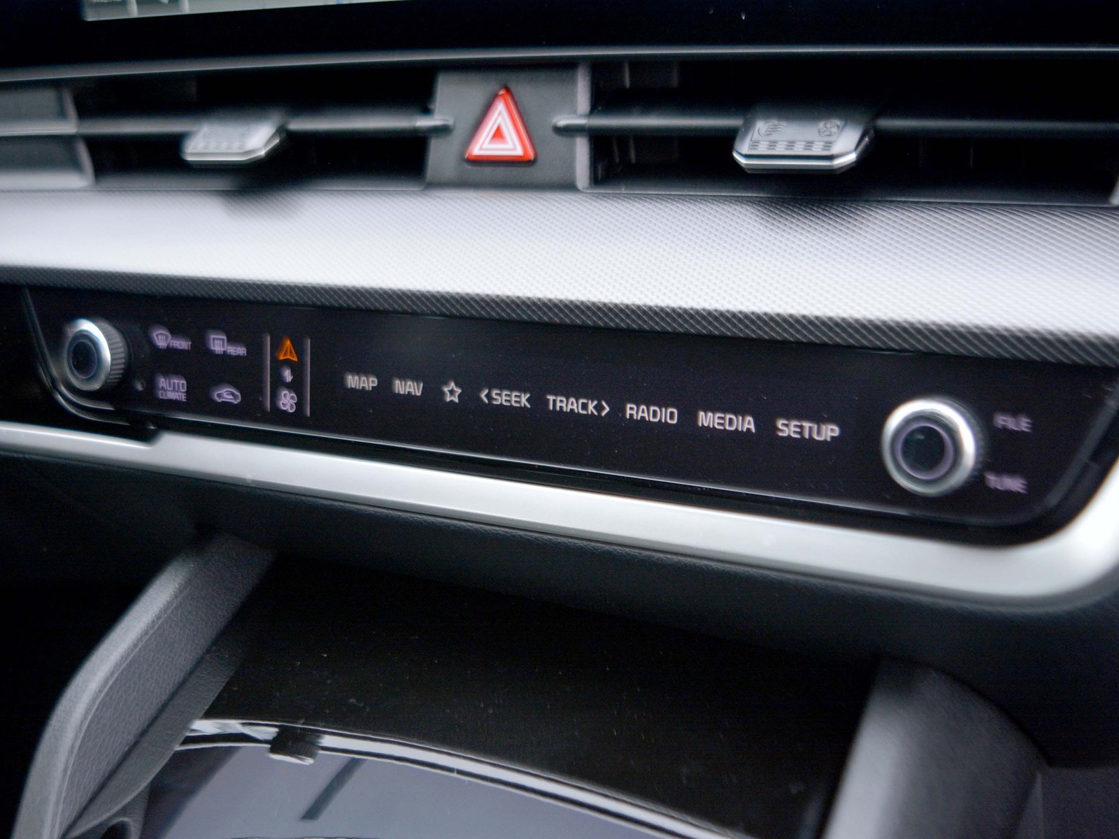 11 - Kia Sportage 1.6 t-gdi mhev 160cv special edition sunroof pack dct