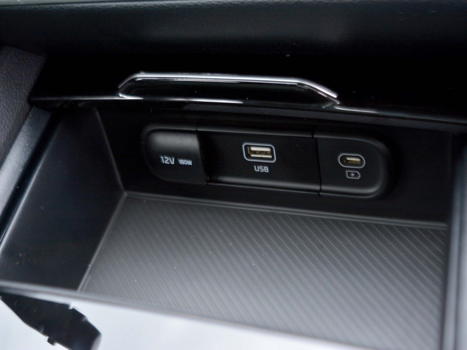 18 - Kia Sportage 1.6 t-gdi mhev 160cv special edition sunroof pack dct