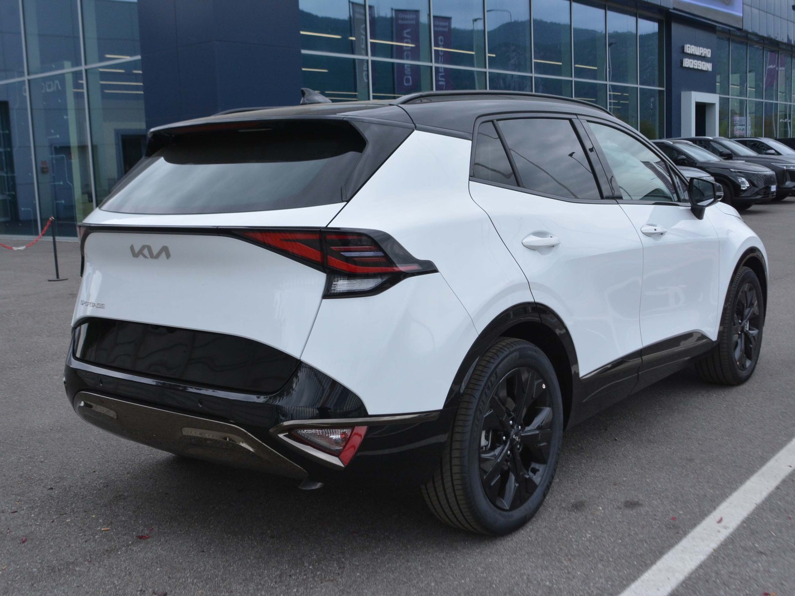 3 - Kia Sportage 1.6 t-gdi mhev 160cv special edition sunroof pack dct