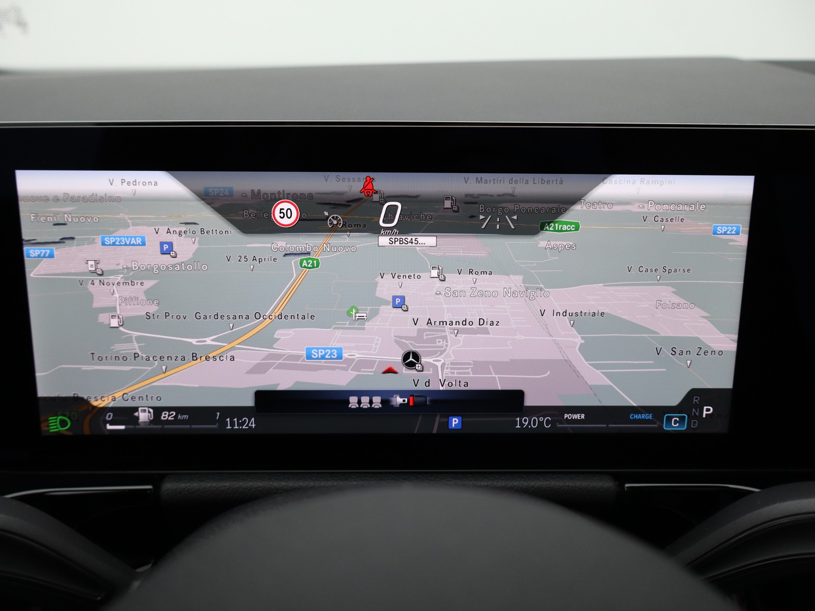 16 - Mercedes GLA 250 amg line premium plus 4matic 8g-dct