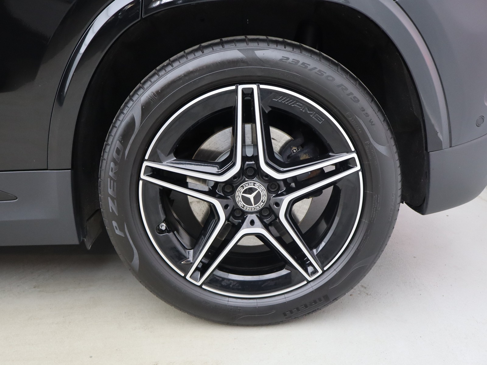 4 - Mercedes GLA 250 amg line premium plus 4matic 8g-dct