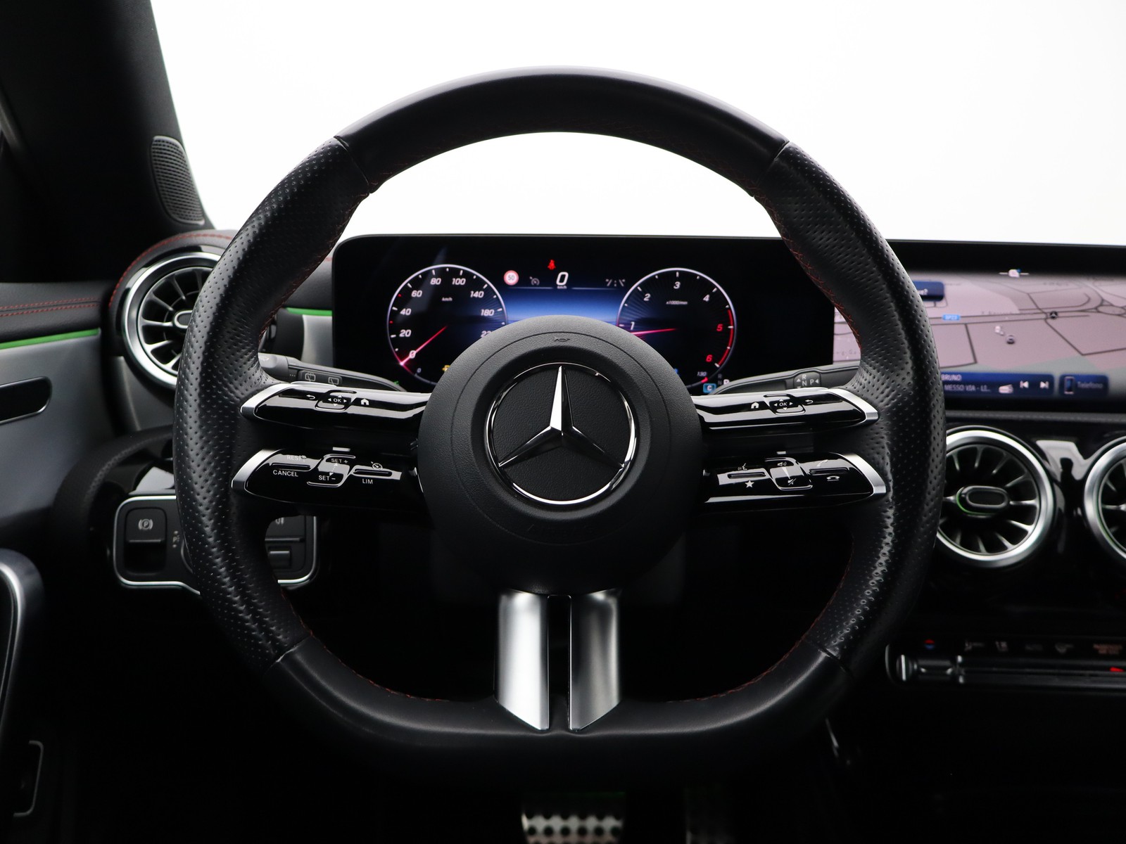 17 - Mercedes CLA shooting brake 200 d amg line premium 8g-dct