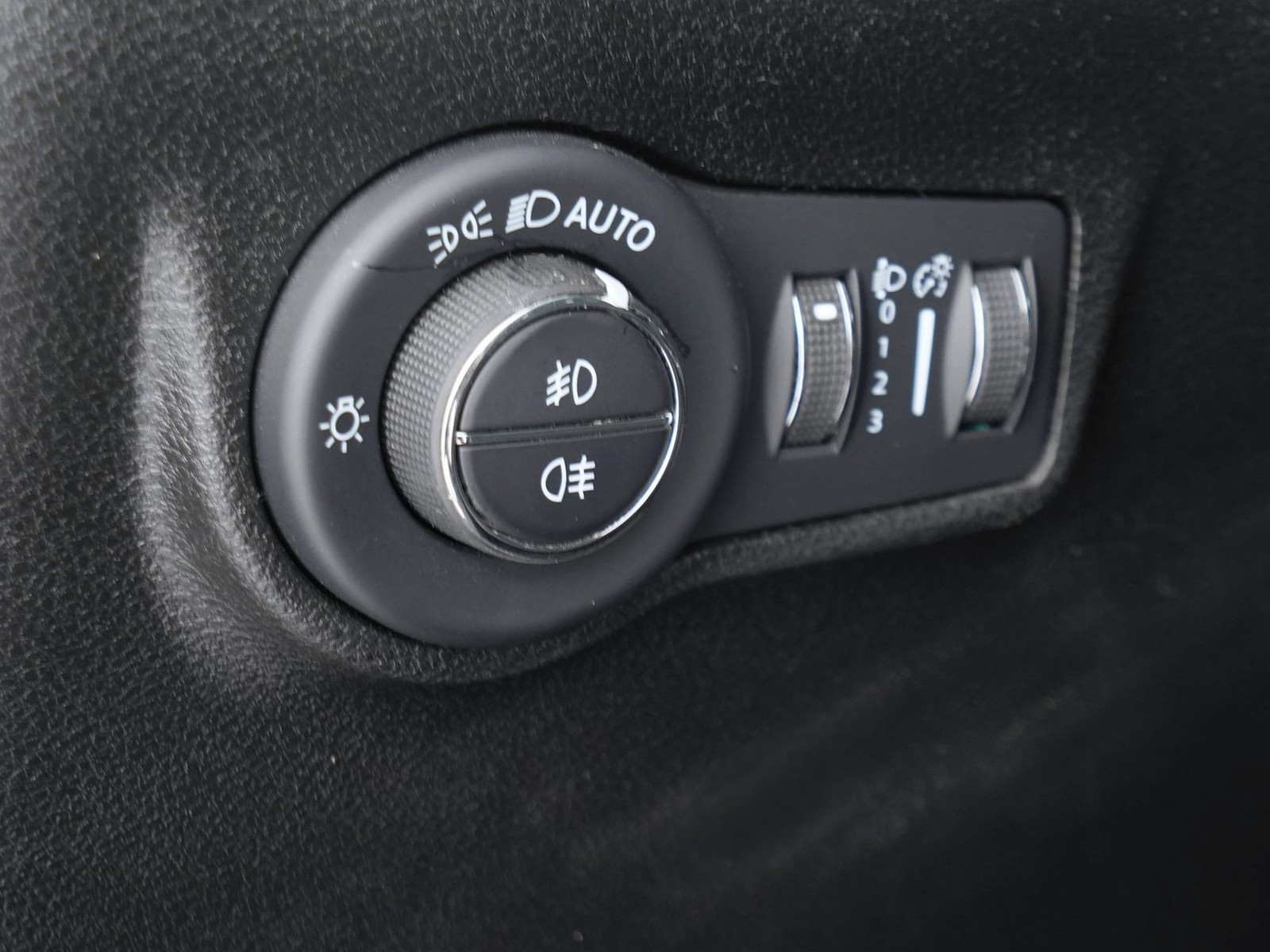 16 - Jeep Compass 1.6 multijet ii 130cv limited 2wd