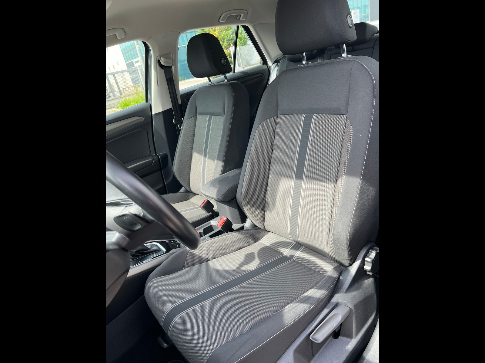 8 - Volkswagen T-Roc 1.5 tsi act style dsg