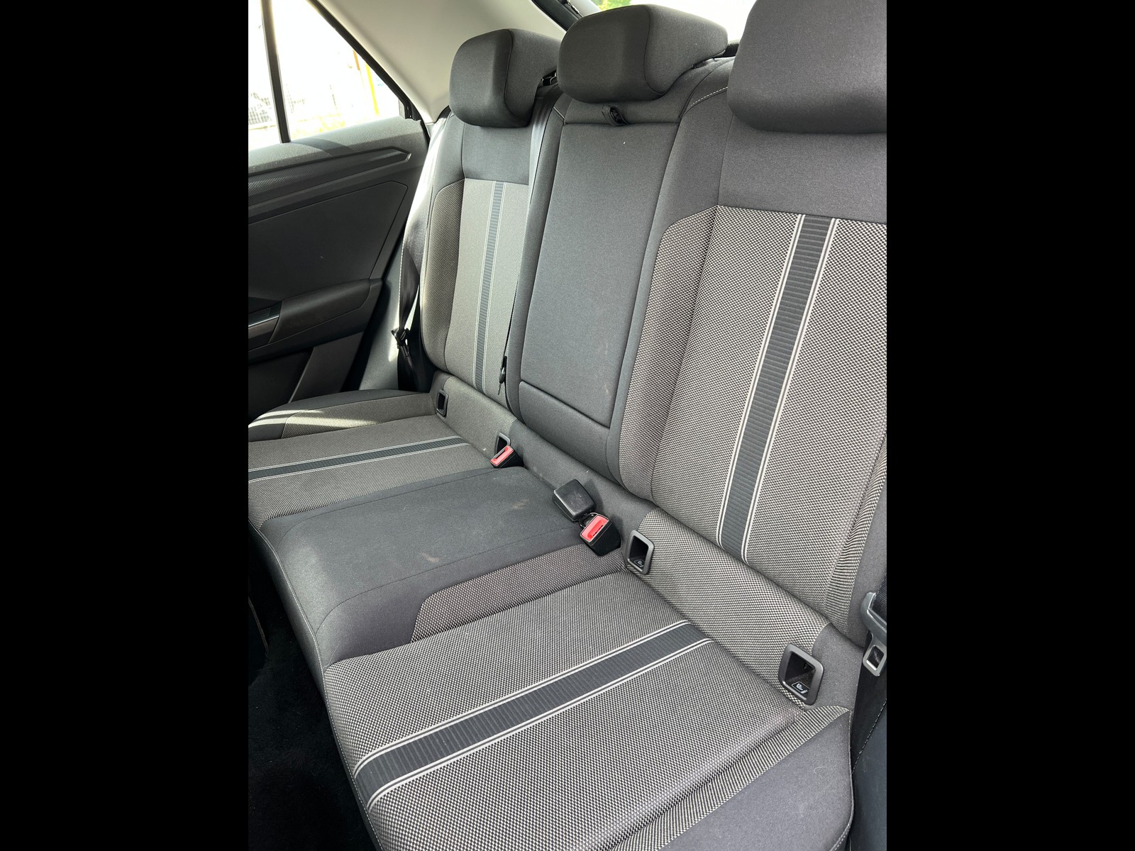 10 - Volkswagen T-Roc 1.5 tsi act style dsg