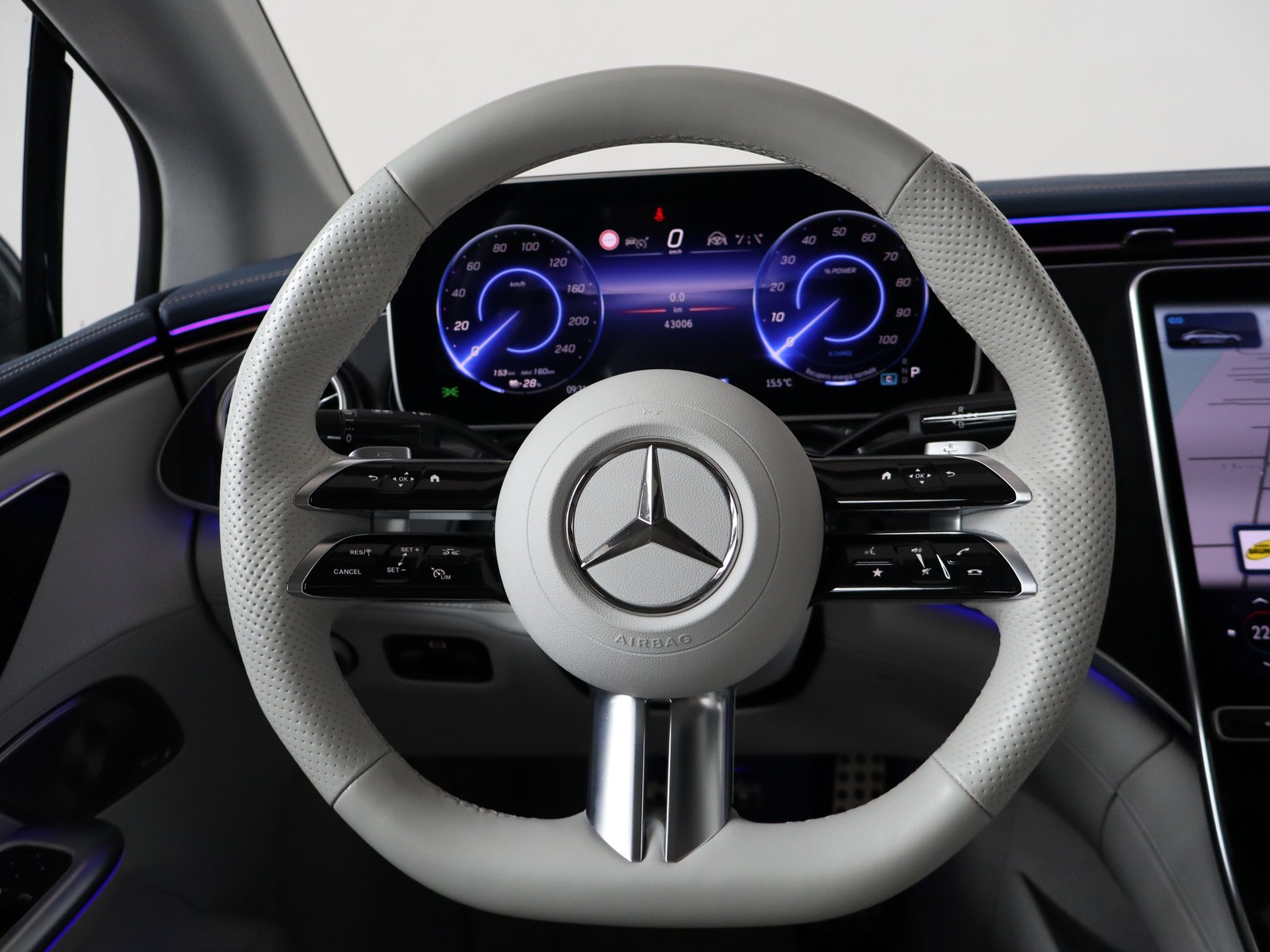 18 - Mercedes EQE 350 premium plus 4matic