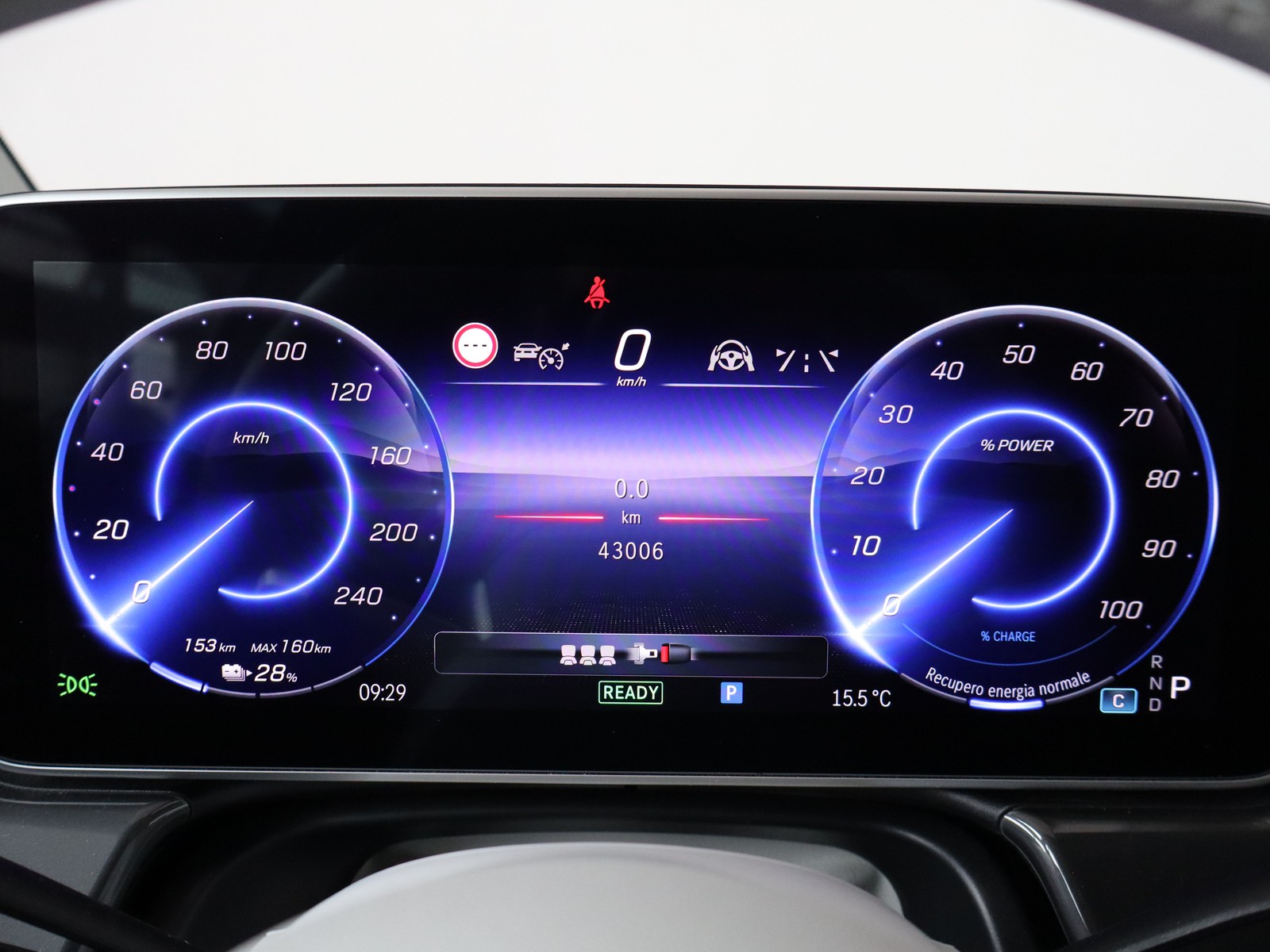 9 - Mercedes EQE 350 premium plus 4matic