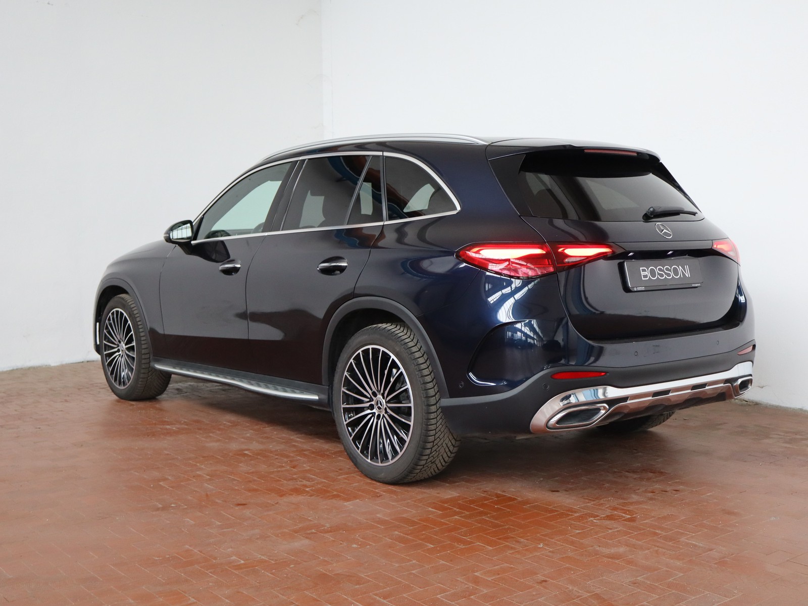 5 - Mercedes GLC suv 220 d amg premium 4matic 9g-tronic