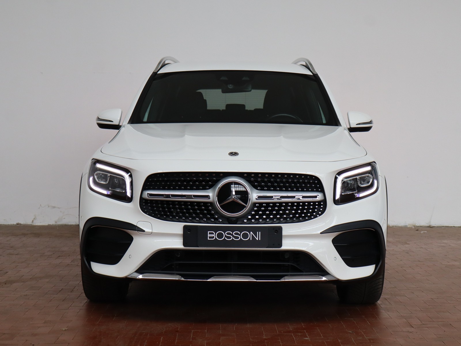 2 - Mercedes GLB 200 d premium 8g-dct