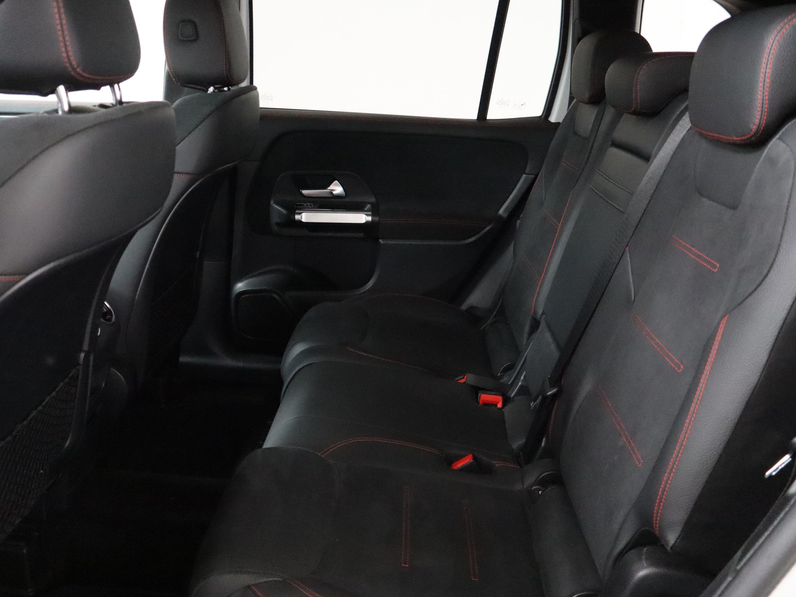 8 - Mercedes GLB 200 d premium 8g-dct