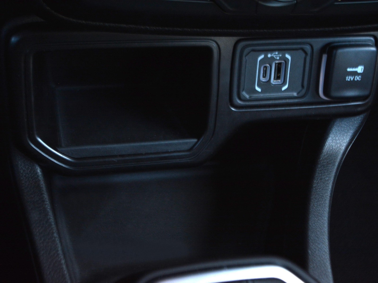 17 - Jeep Renegade 1.5 turbo t4 mhev summit 2wd