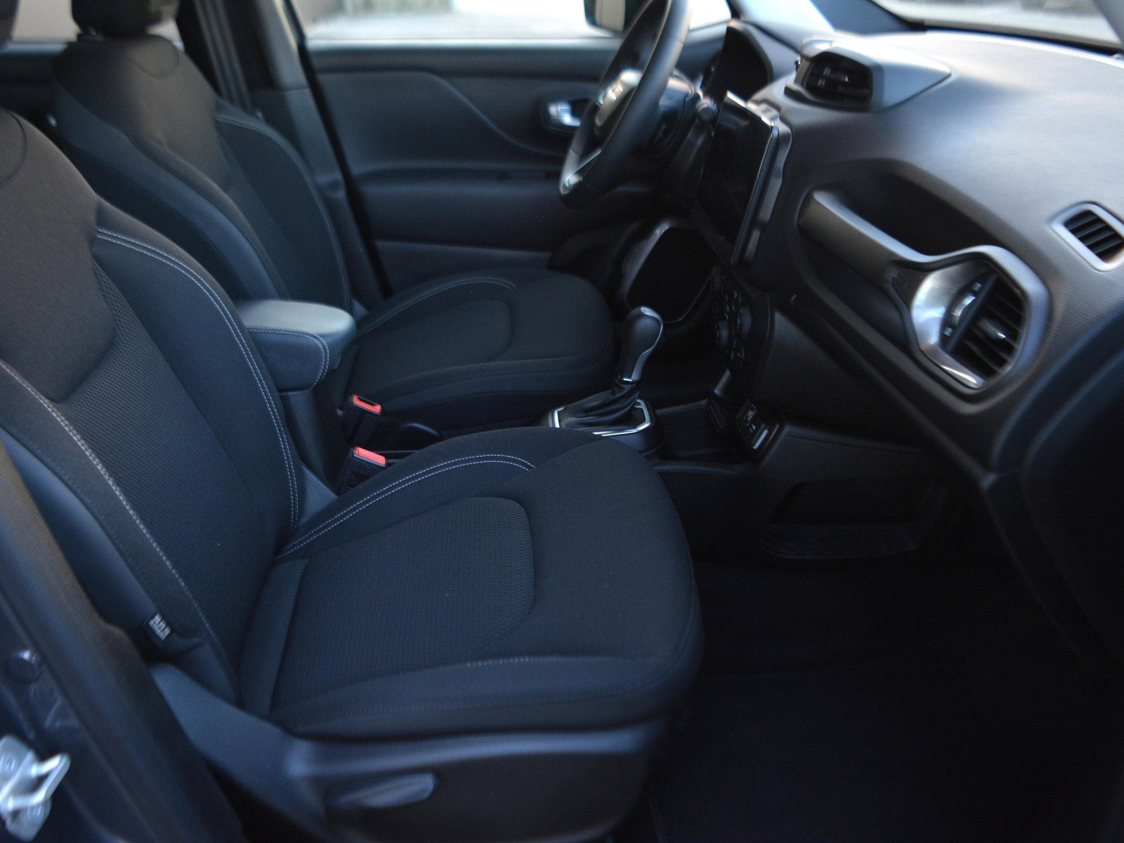5 - Jeep Renegade 1.5 turbo t4 mhev summit 2wd