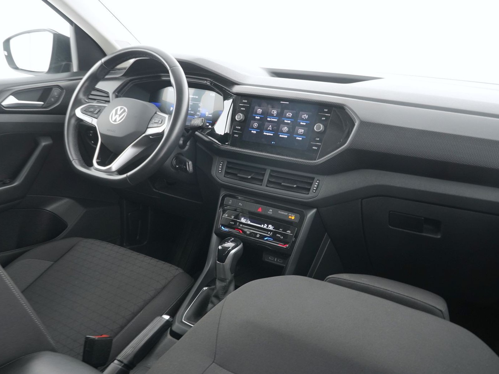 6 - Volkswagen T-Cross 1.0 tsi 110cv sport dsg
