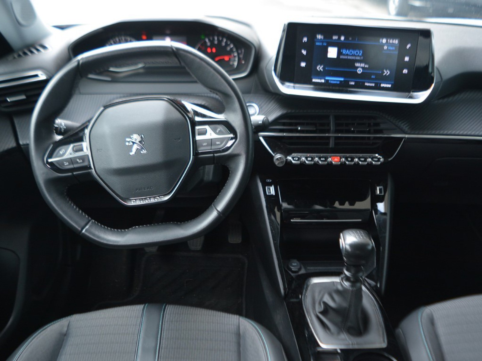 9 - Peugeot 2008 1.2 puretech 130cv allure pack s&s