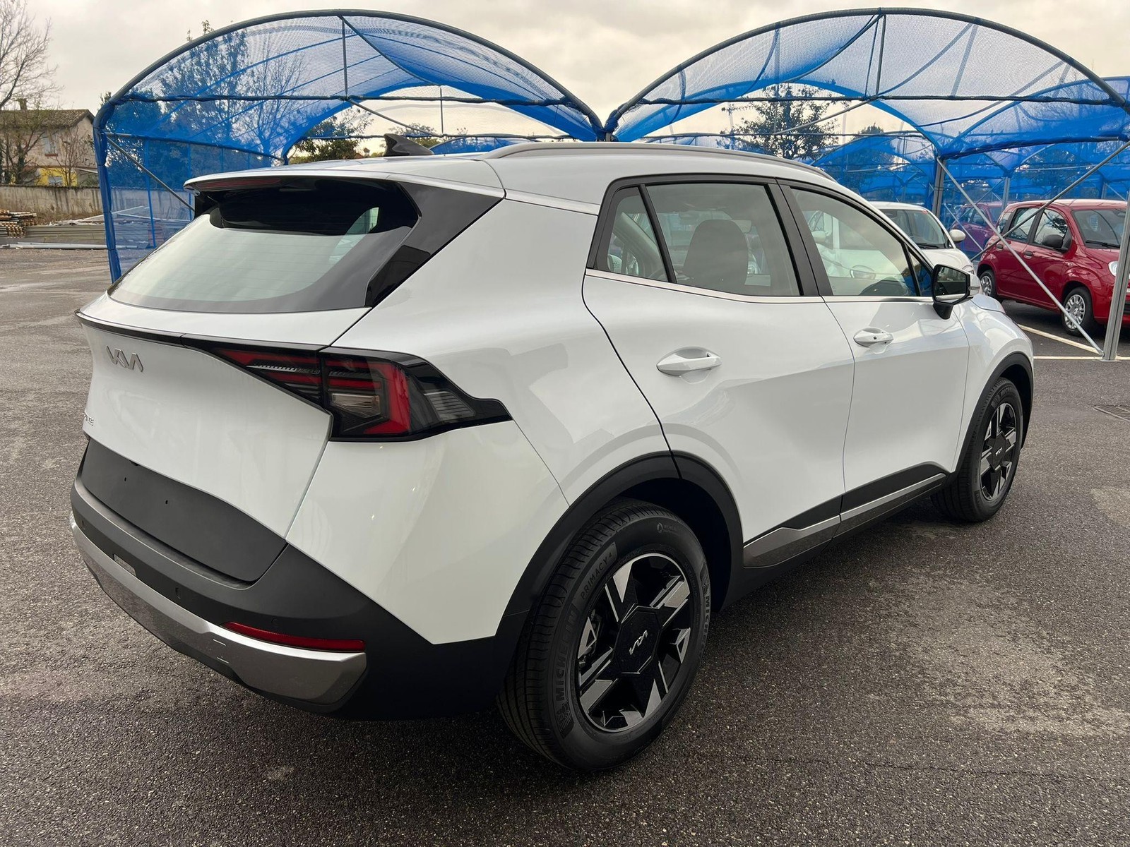 6 - Kia Sportage 1.6 crdi mhev business dct7