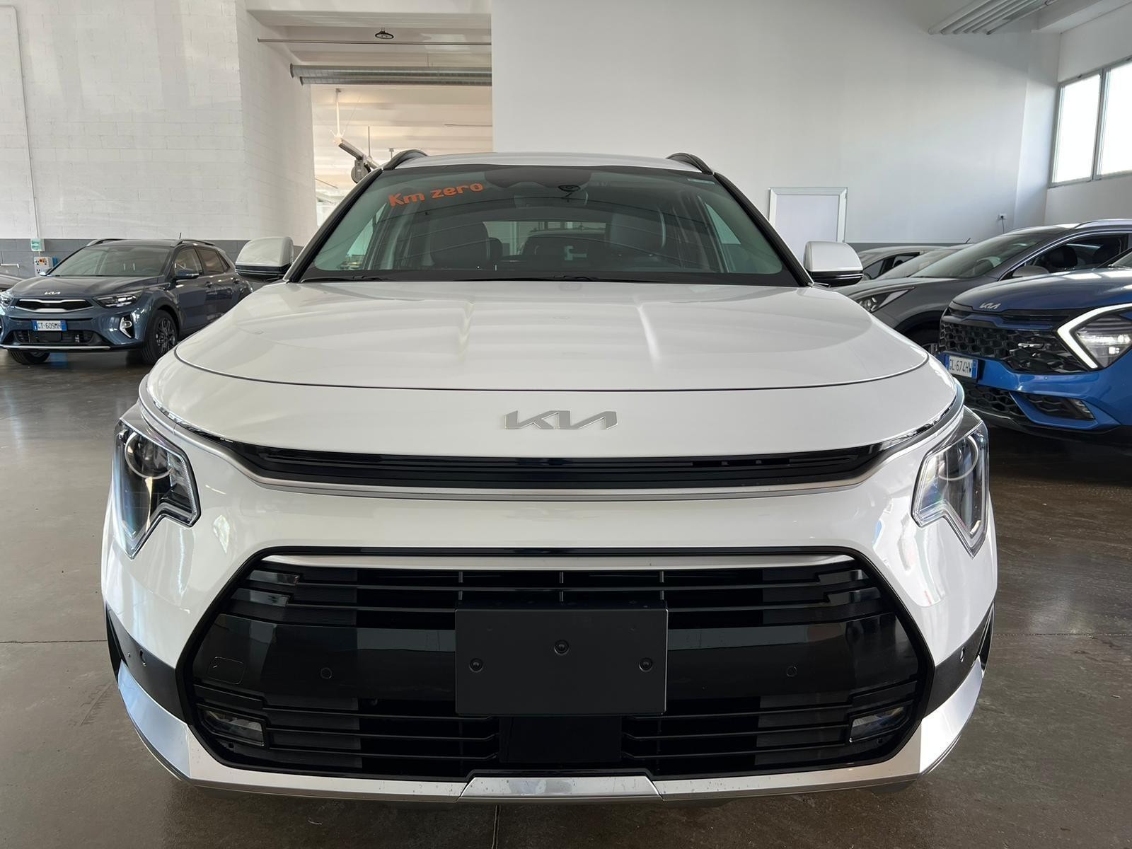 2 - Kia Niro 1.6 gdi hev tri-fuel 126cv style dct6
