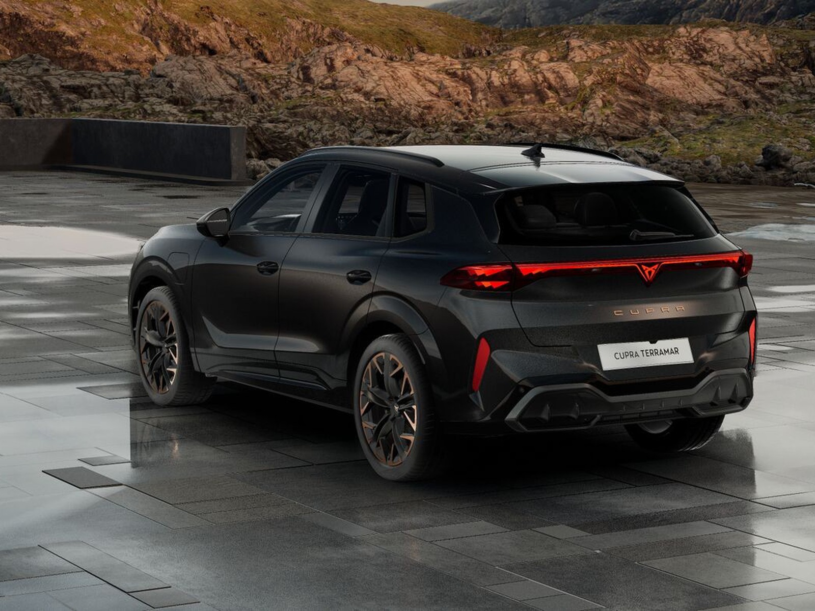 10 - Cupra Terramar 1.5 e-hybrid 204cv dsg