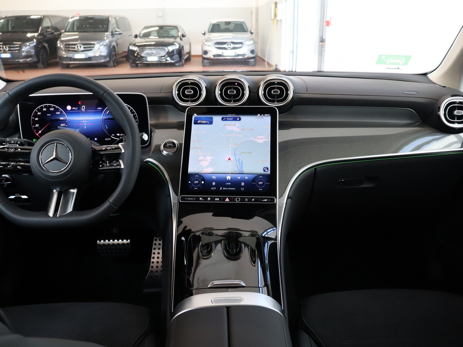 14 - Mercedes GLC suv 300 de plug in hybrid amg line premium tech 4matic 9g-tronic