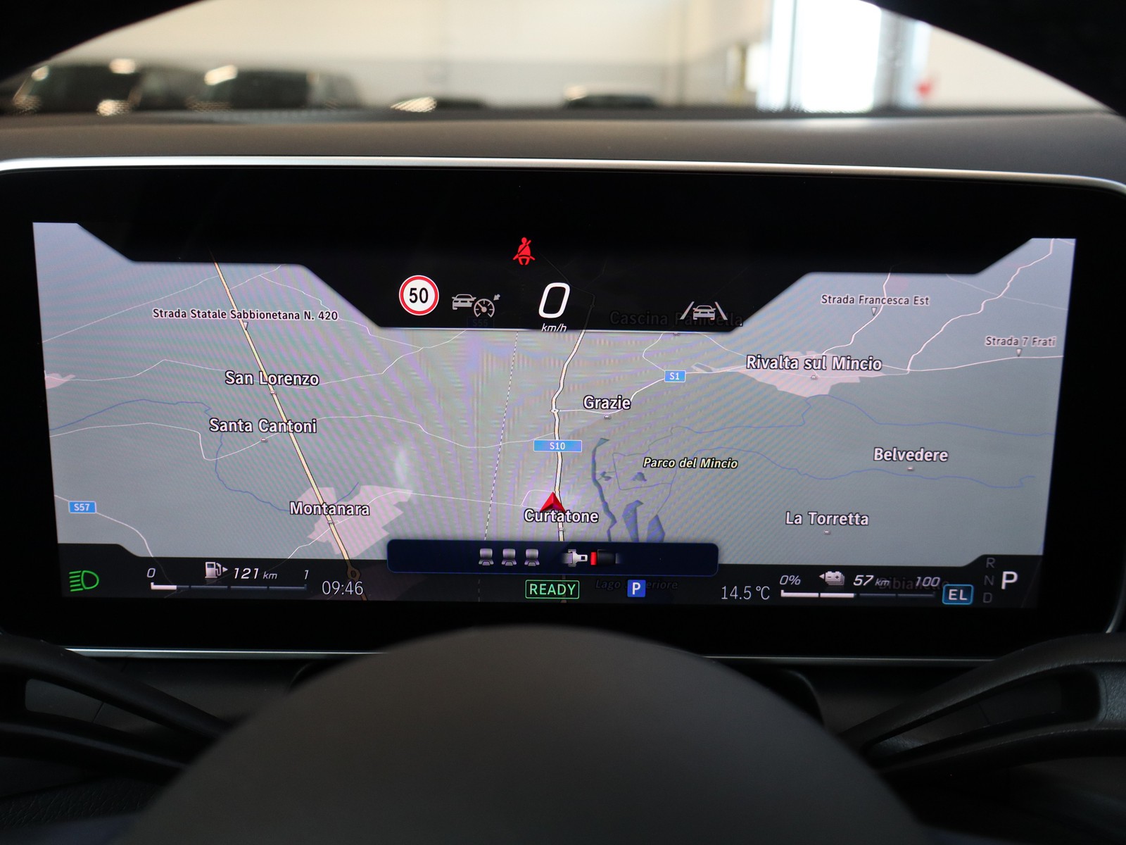 16 - Mercedes GLC suv 300 de plug in hybrid amg line premium tech 4matic 9g-tronic