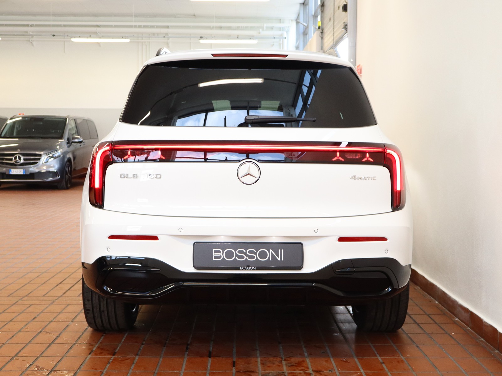 6 - Mercedes GLB eq 350 advanced plus 4matic