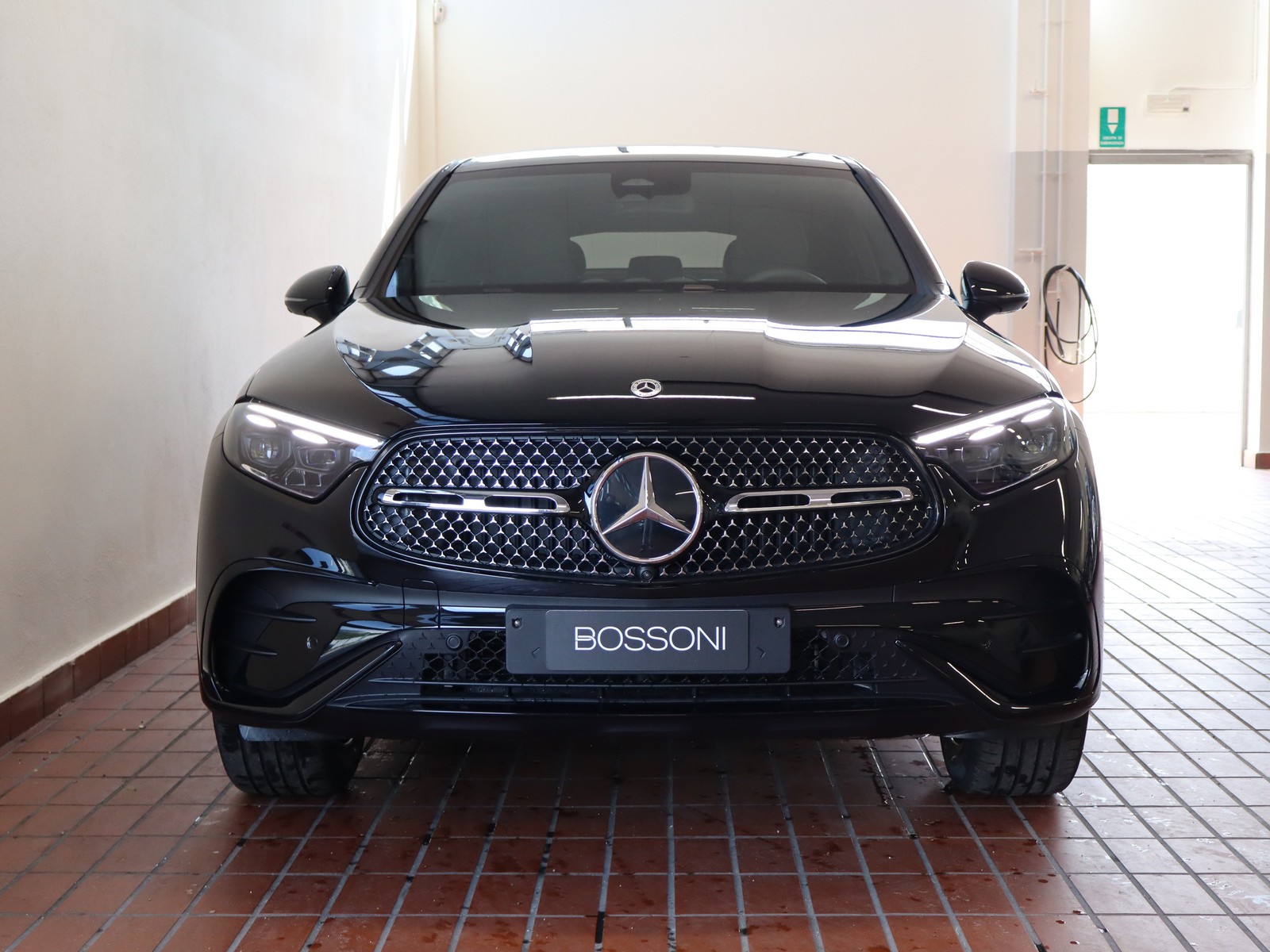 2 - Mercedes GLC coupe 300 d amg line premium 4matic 9g-tronic