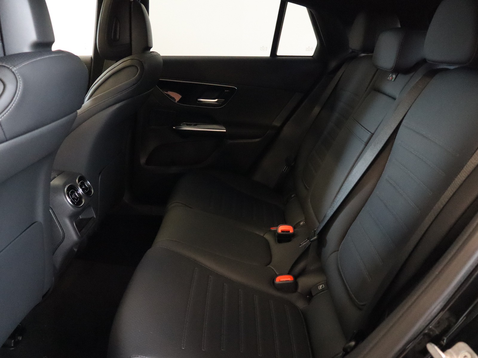 8 - Mercedes GLC coupe 300 d amg line premium 4matic 9g-tronic