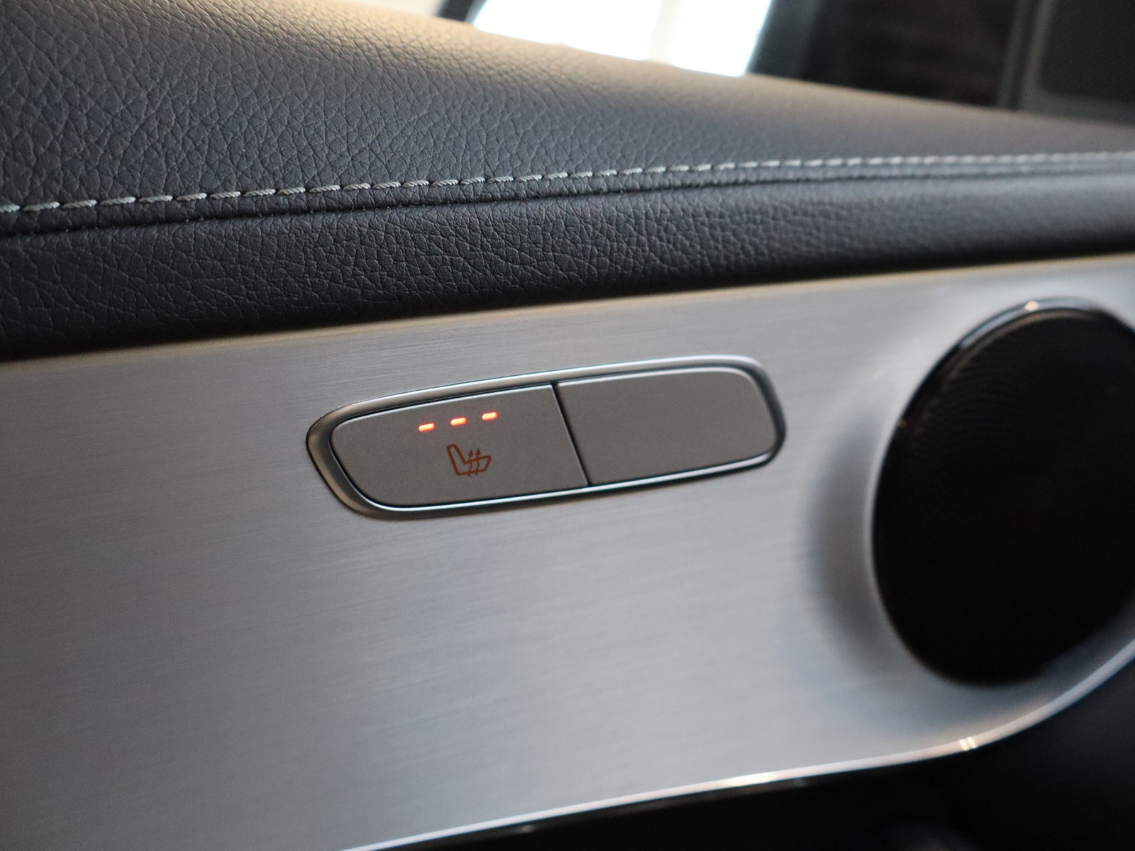 15 - Mercedes GLC coupe 220 d premium 4matic 9g-tronic plus