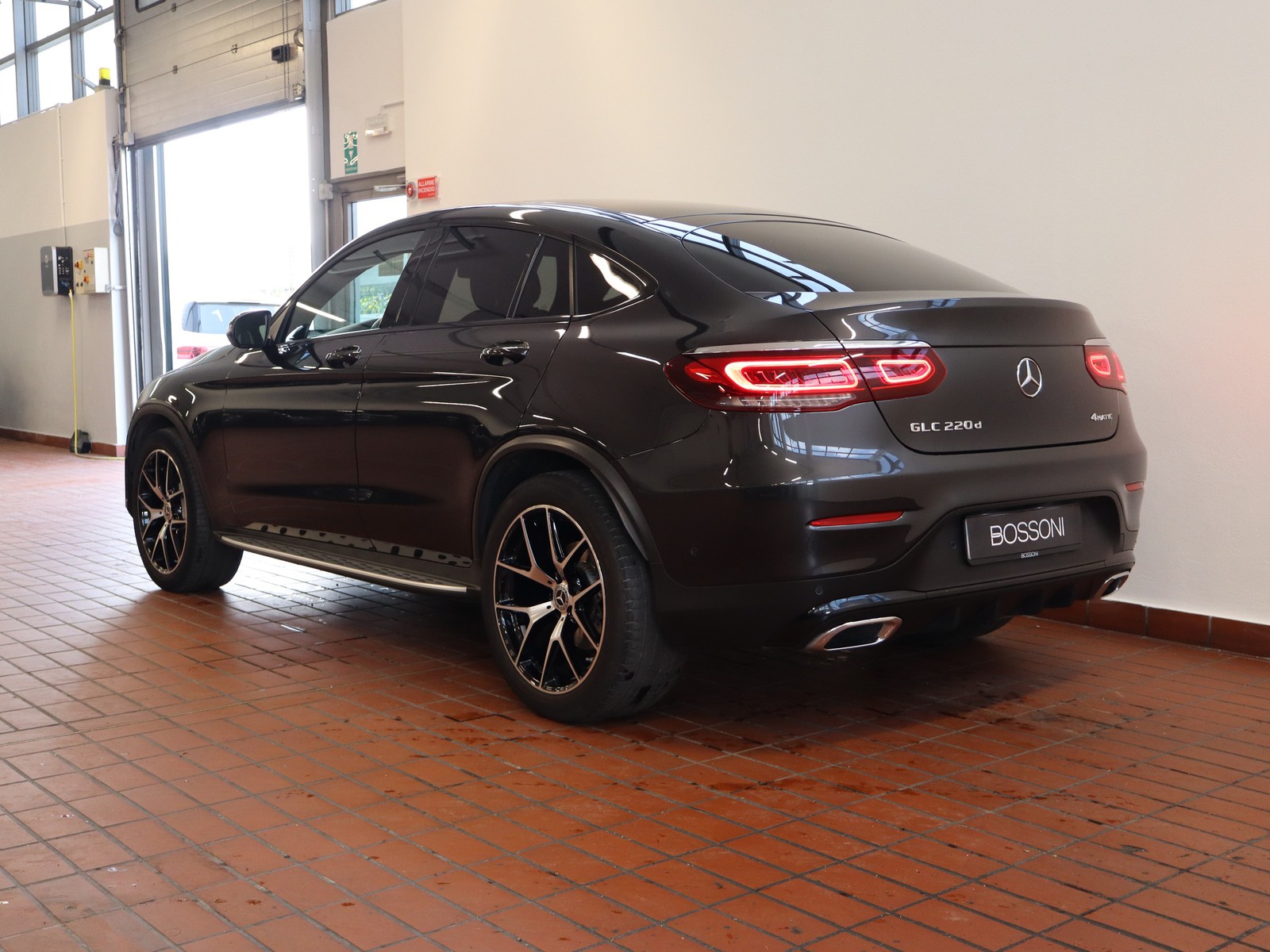 5 - Mercedes GLC coupe 220 d premium 4matic 9g-tronic plus