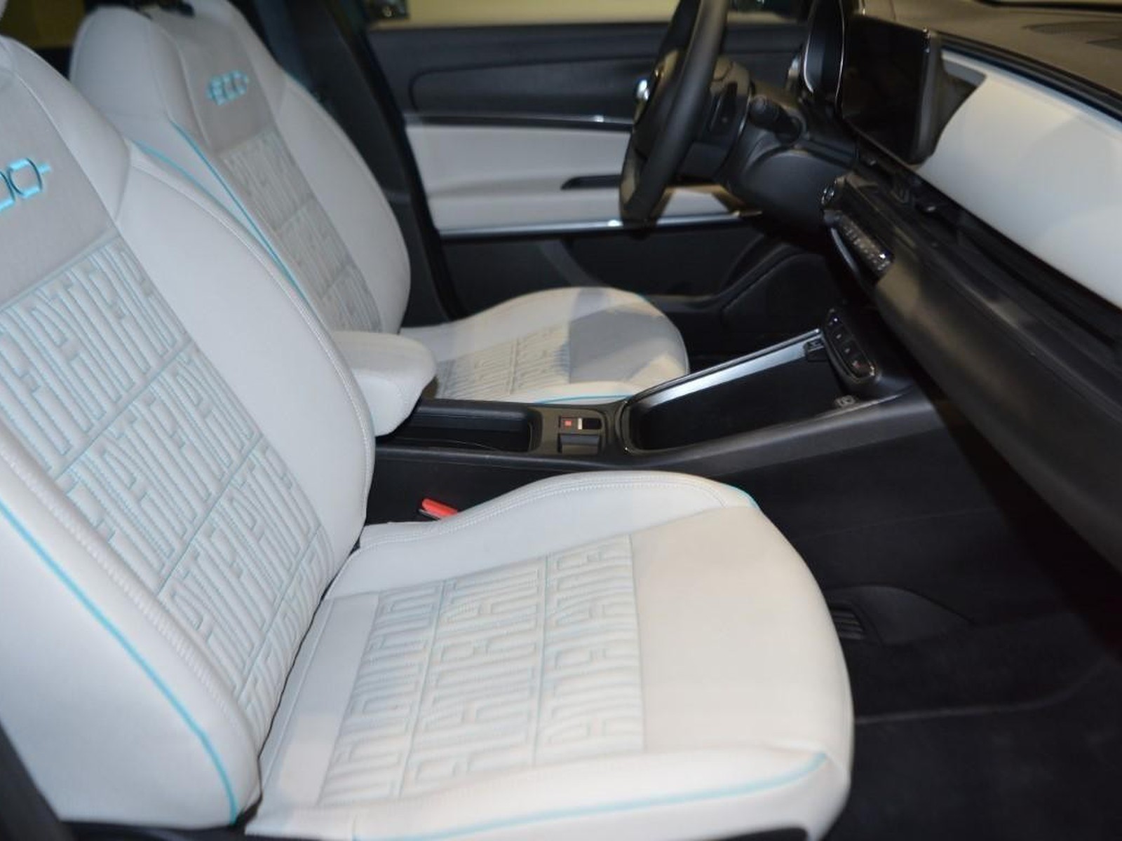 5 - Fiat 600 1.2 hybrid 110cv la prima ii edct