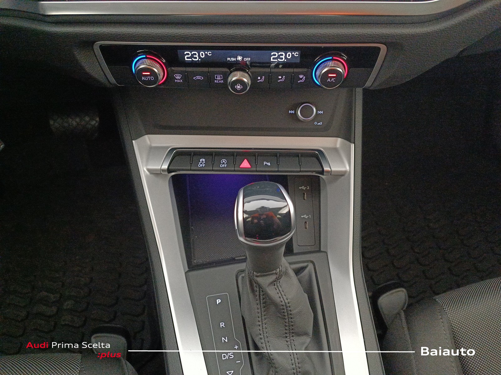 12 - Audi Q3 35 2.0 tdi business advanced s tronic