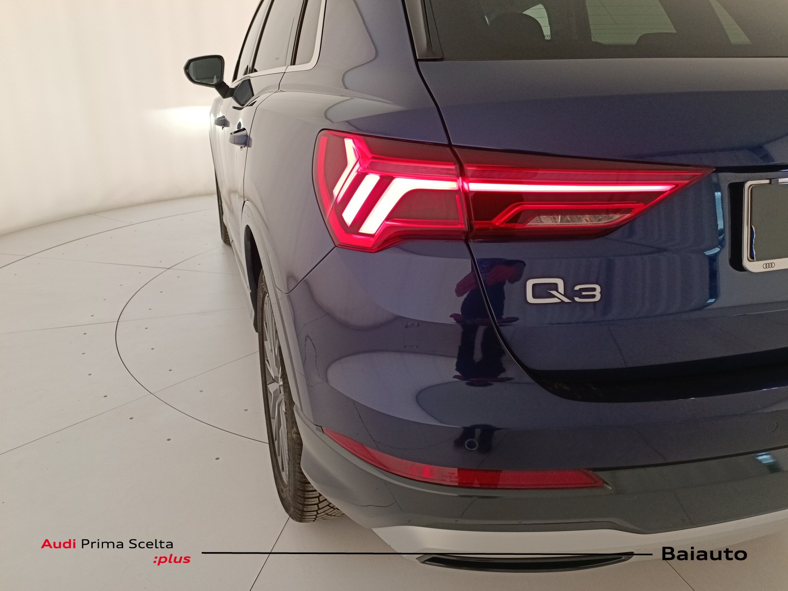 27 - Audi Q3 35 2.0 tdi business advanced s tronic