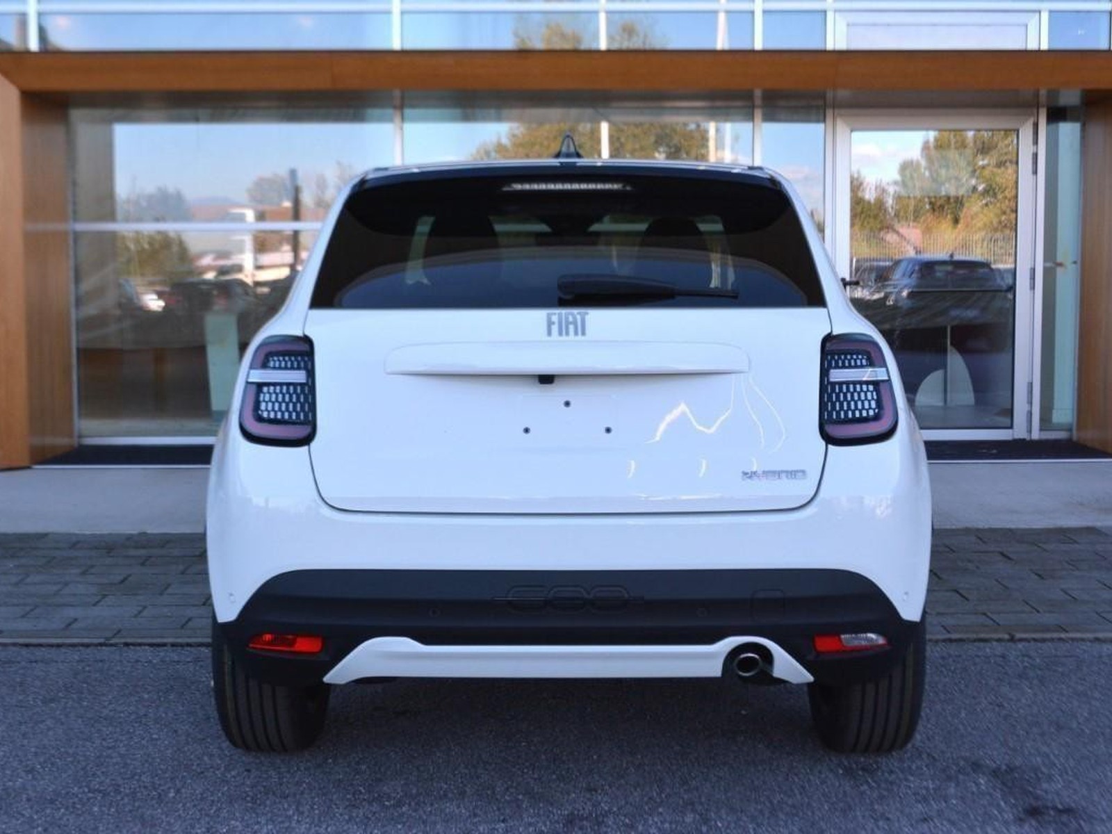 4 - Fiat 600 1.2 hybrid 110cv la prima ii edct