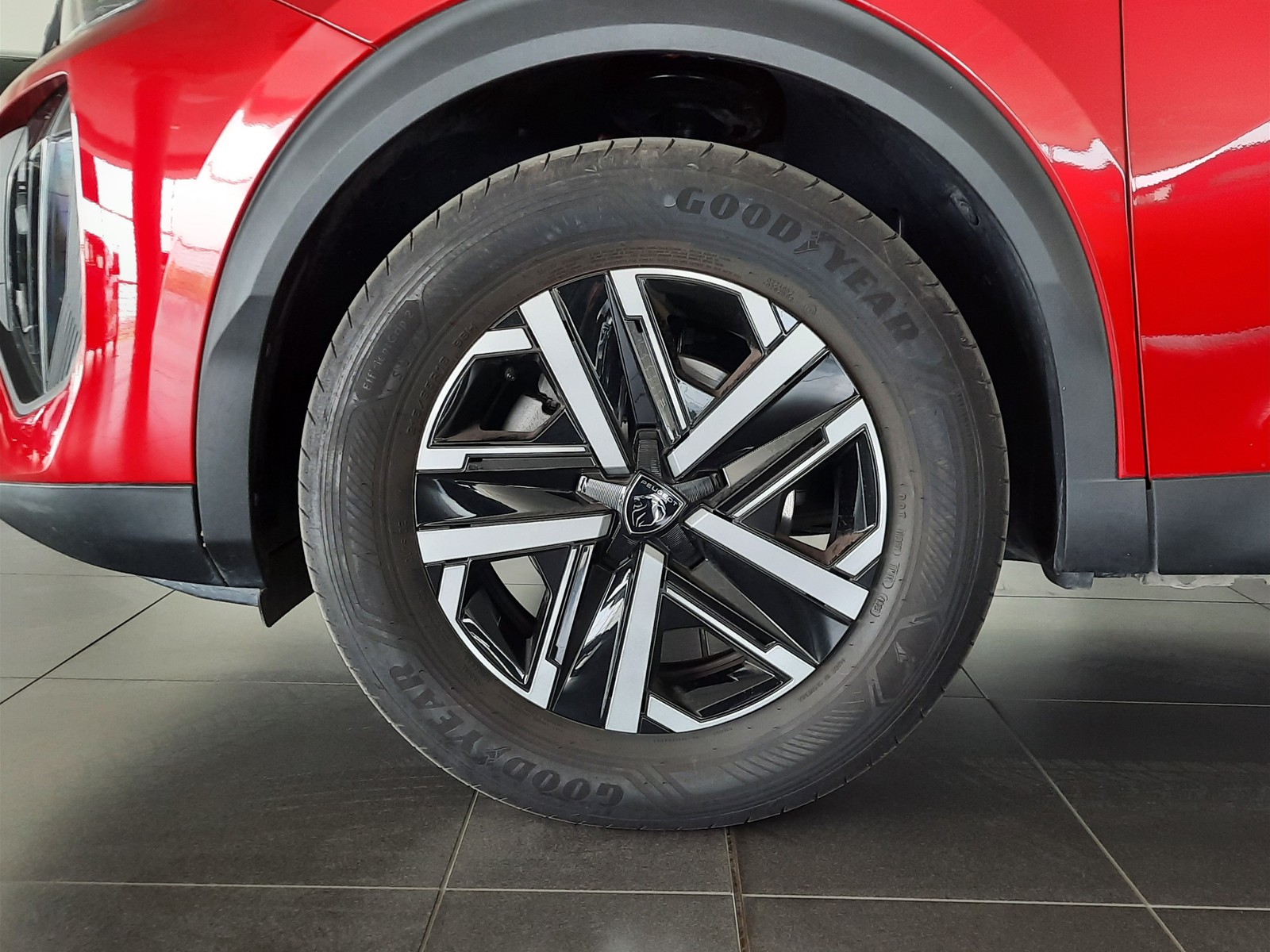 20 - Peugeot 2008 1.2 puretech 100cv active s&s