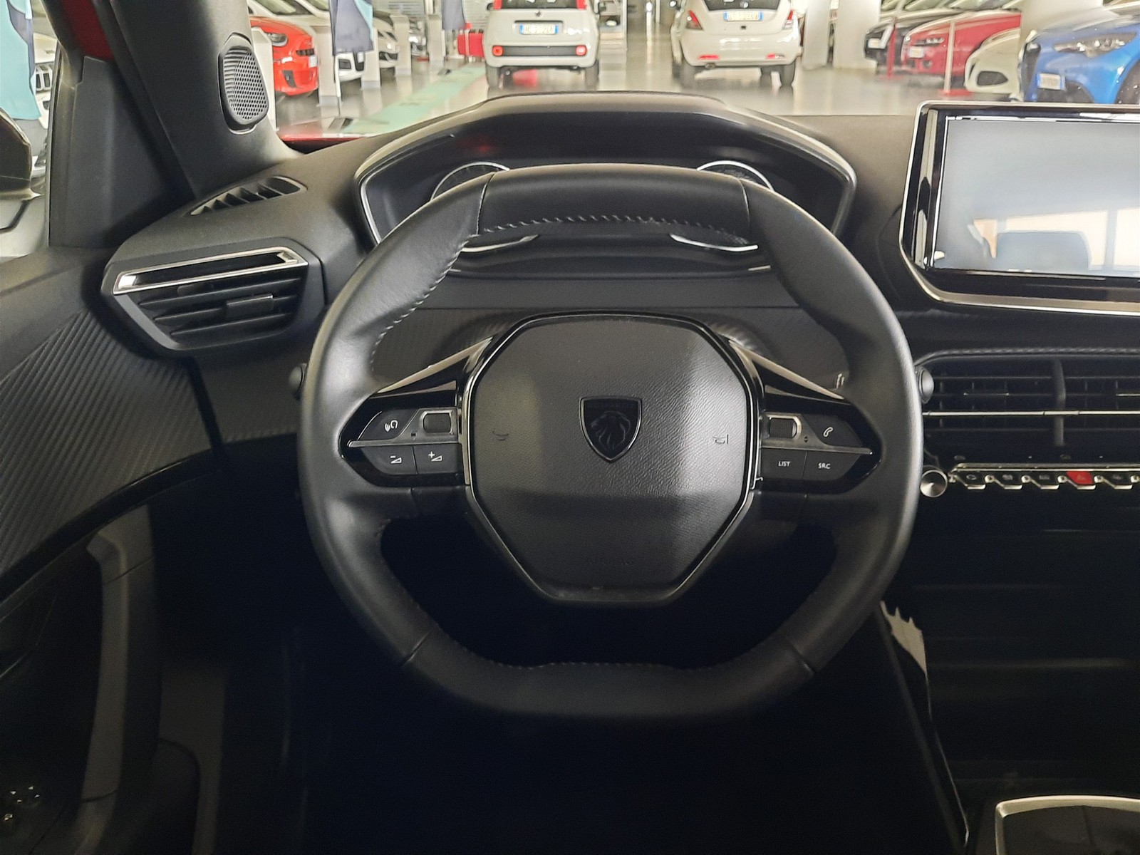 8 - Peugeot 2008 1.2 puretech 100cv active s&s