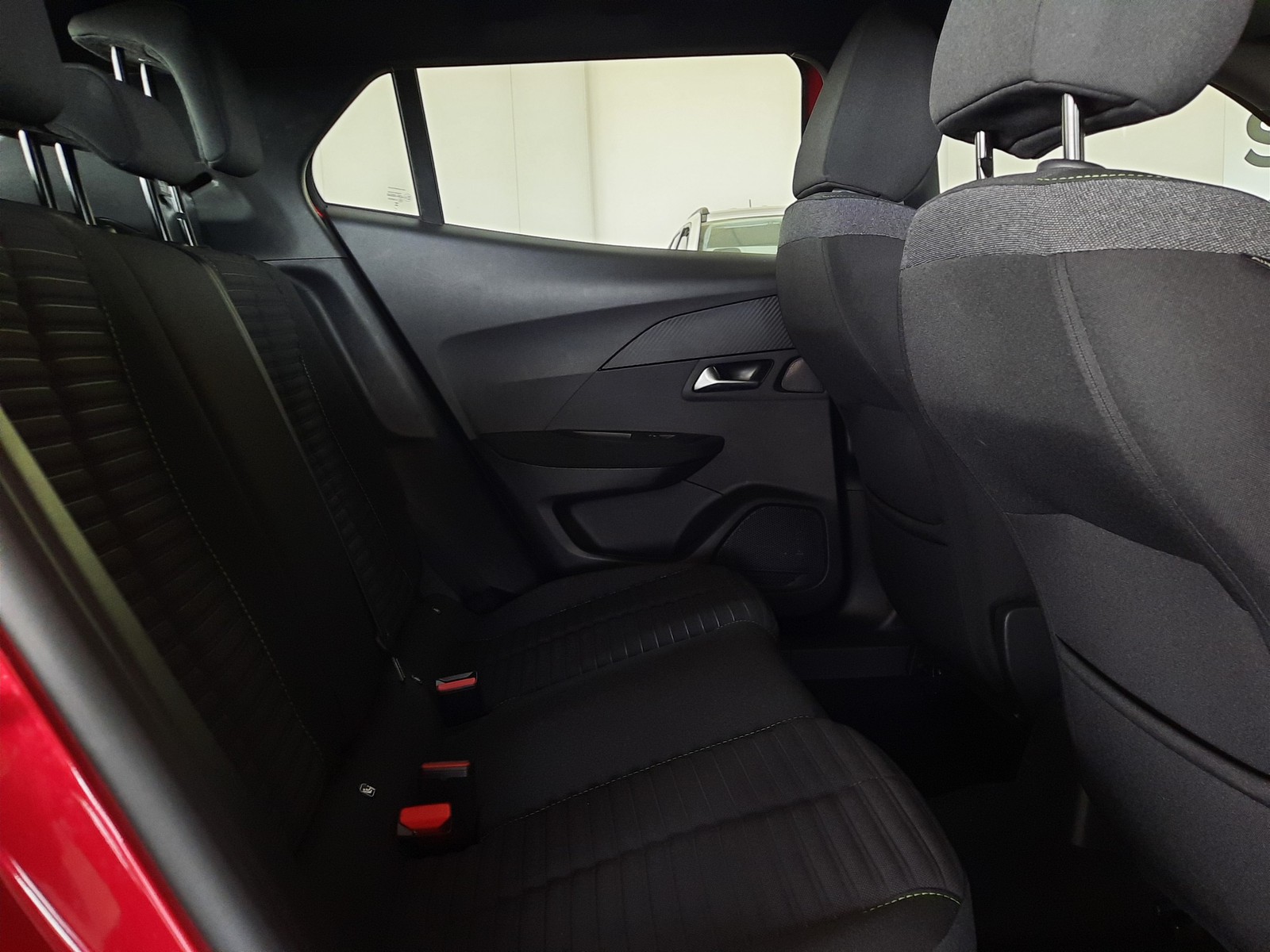 10 - Peugeot 2008 1.2 puretech 100cv active s&s