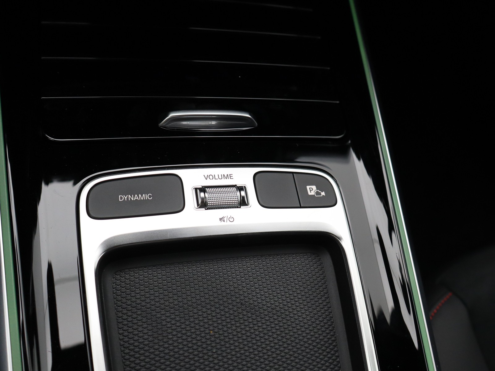 14 - Mercedes GLB 200 d amg line premium 8g-dct