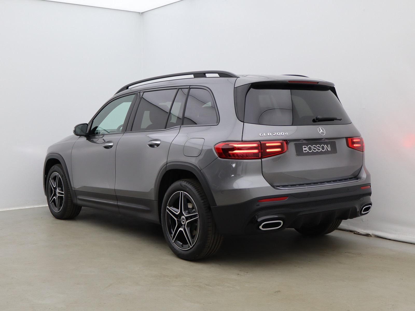 5 - Mercedes GLB 200 d amg line premium 8g-dct