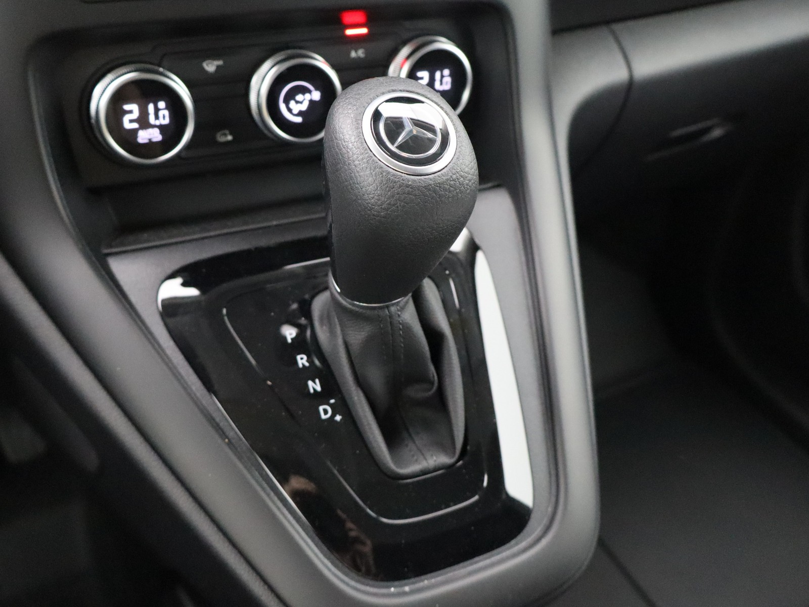 10 - Mercedes Vans Citan eFurgone Long