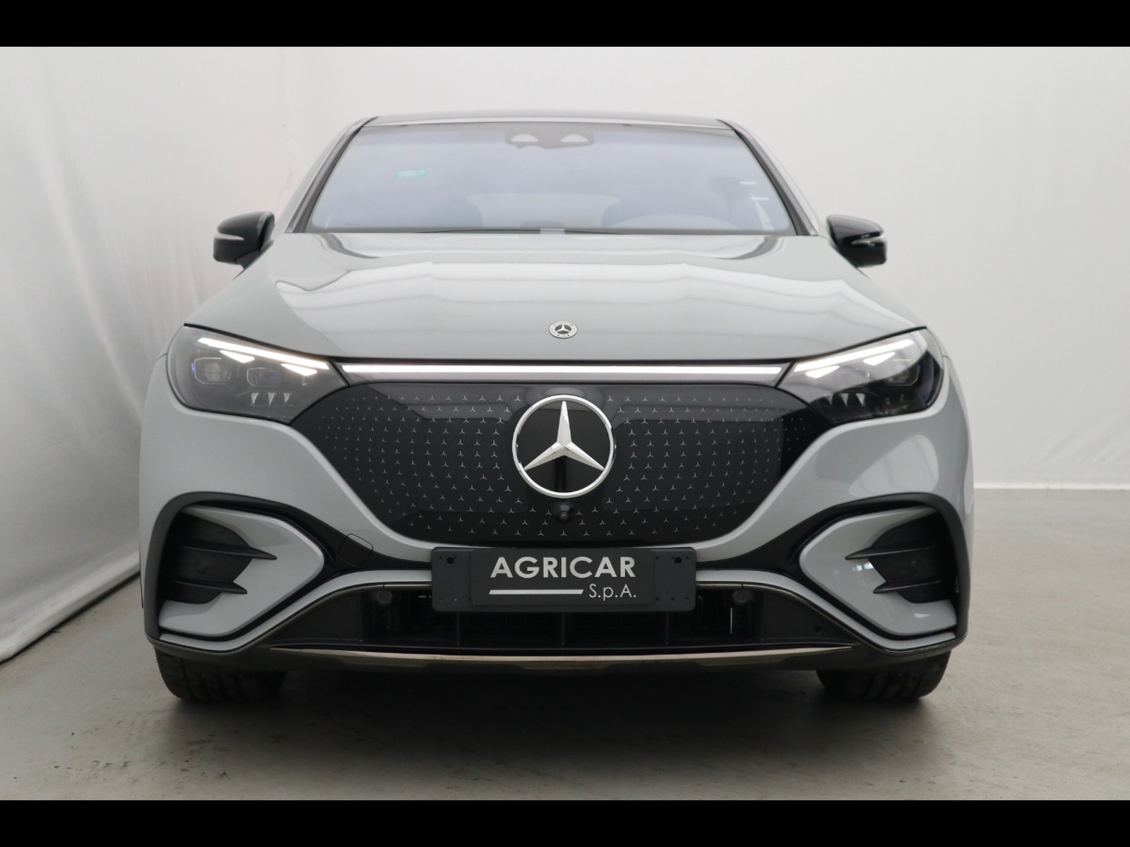 2 - Mercedes EQE suv 350 amg line premium plus 4matic