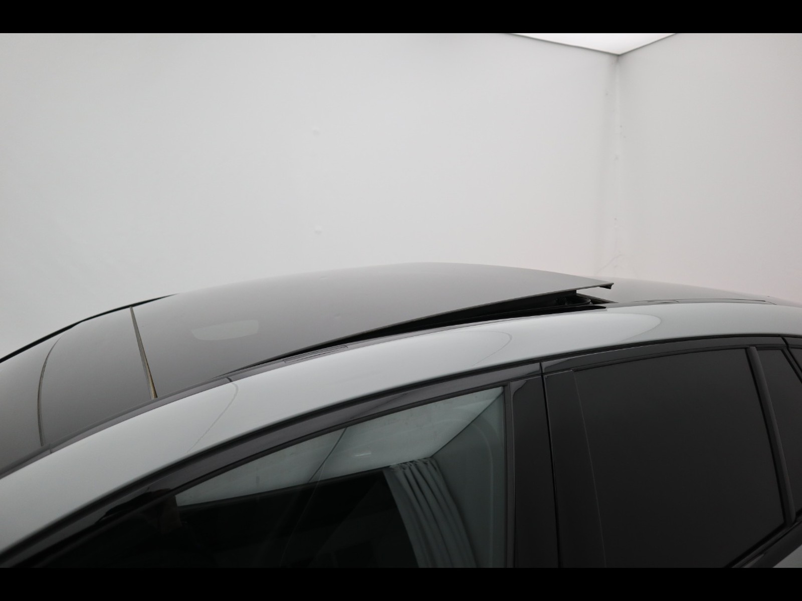 22 - Mercedes EQE suv 350 amg line premium plus 4matic