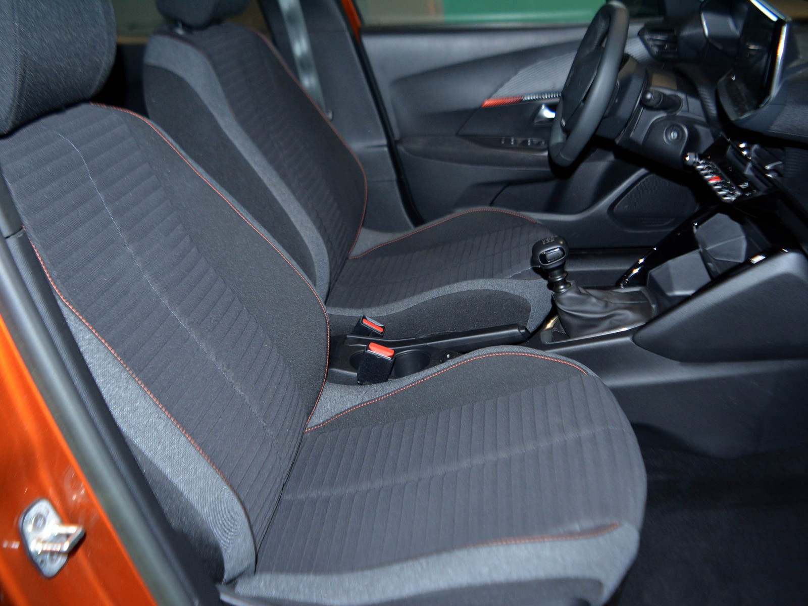 5 - Peugeot 2008 1.5 bluehdi 110cv active pack s&s