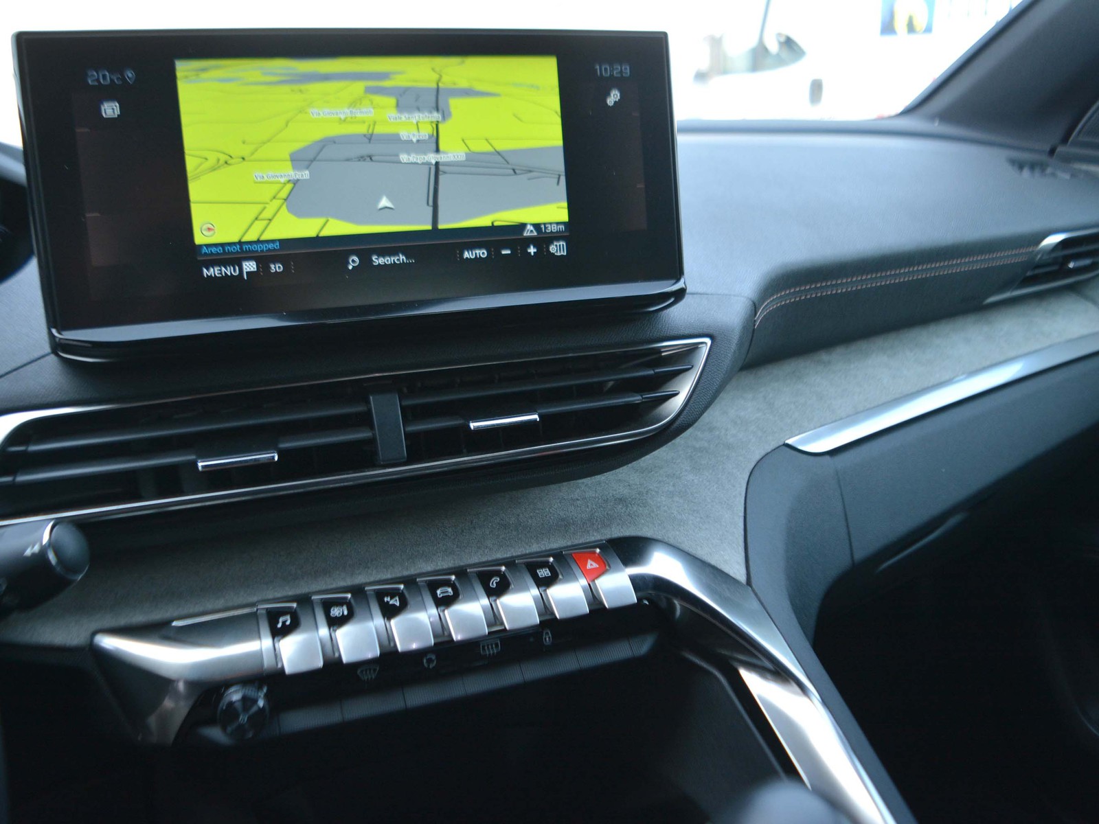 18 - Peugeot 3008 1.2 puretech turbo gt s&s
