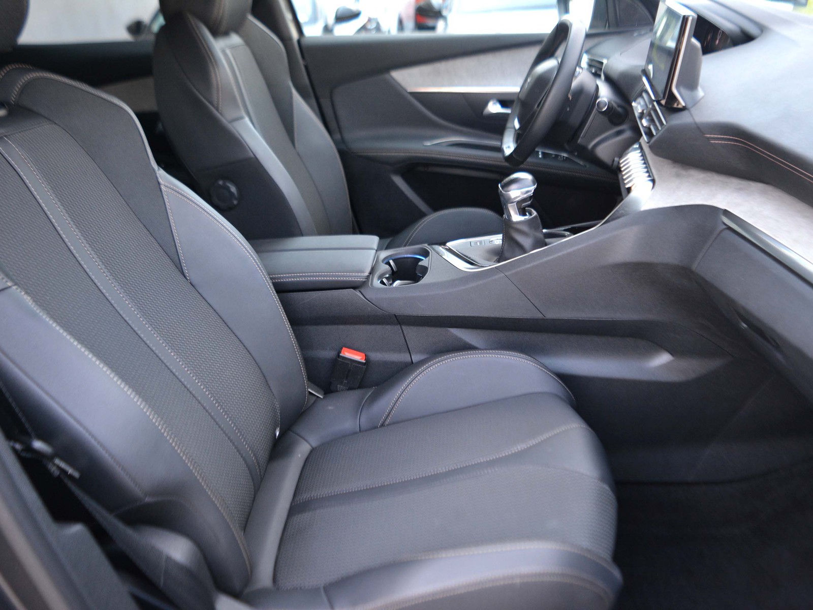 5 - Peugeot 3008 1.2 puretech turbo gt s&s