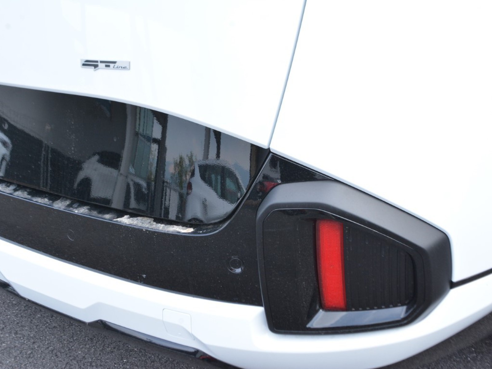 26 - Kia Sportage 1.6 t-gdi hev gt-line plus premium pack 2wd at6