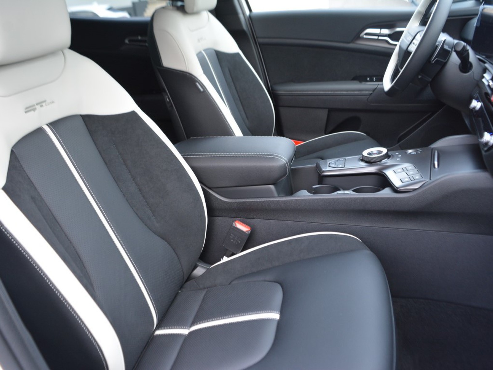 5 - Kia Sportage 1.6 t-gdi hev gt-line plus premium pack 2wd at6