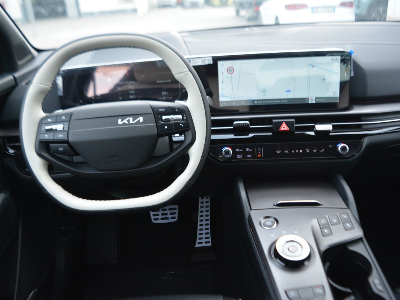 9 - Kia Sportage 1.6 t-gdi hev gt-line plus premium pack 2wd at6