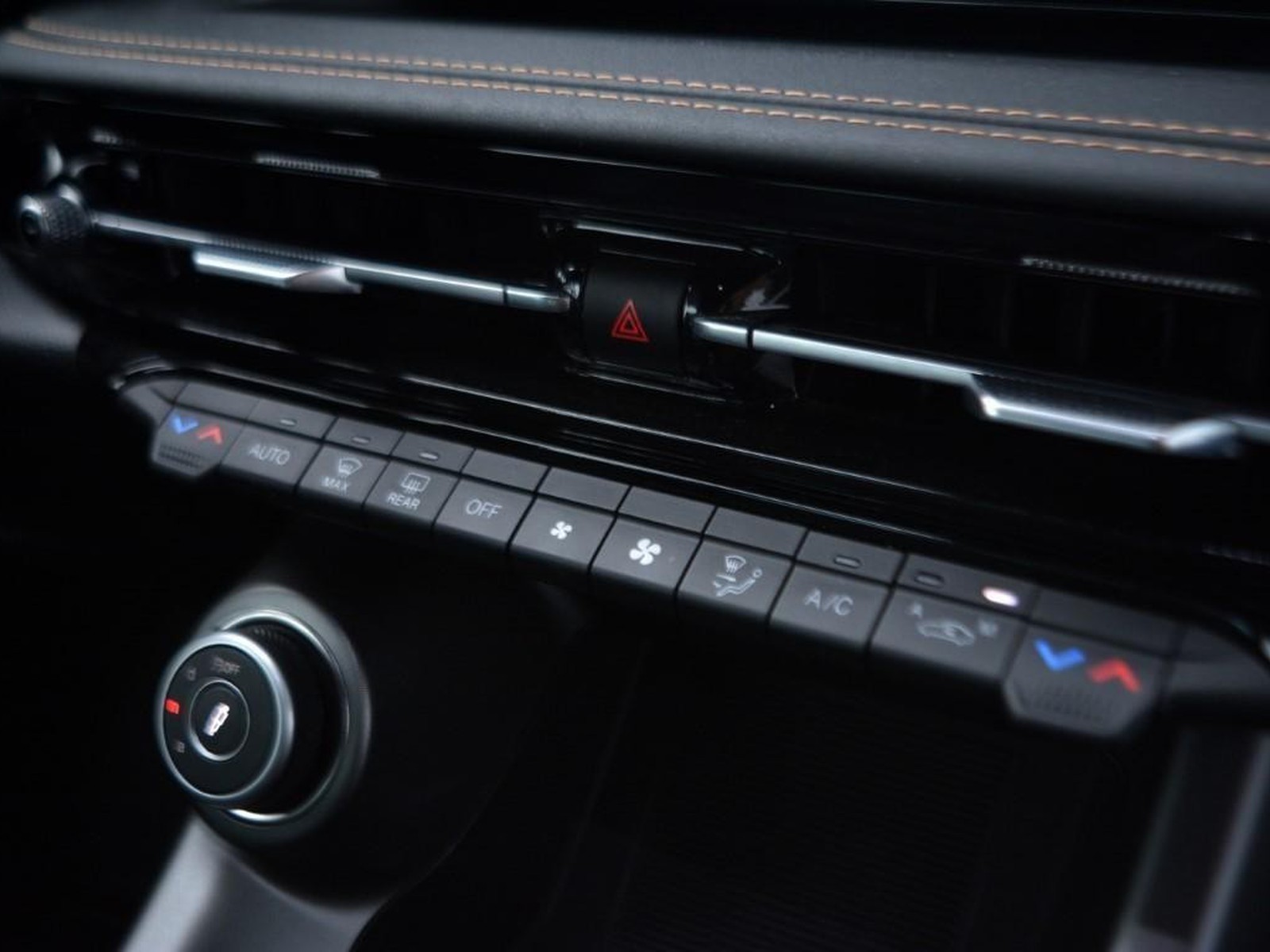 11 - Alfa Romeo Tonale 1.5 hybrid 160cv veloce tct7